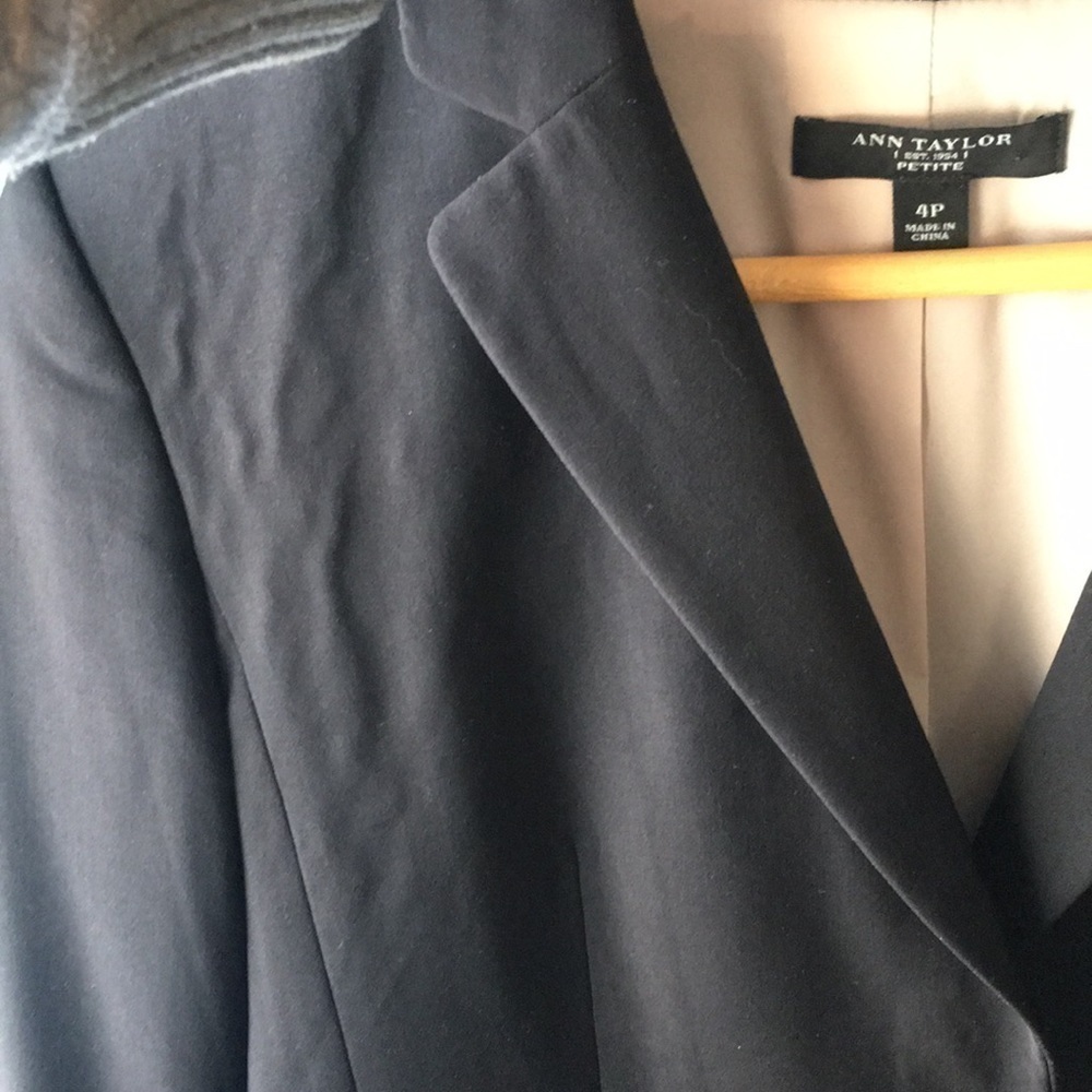 ANN TAYLOR PETITE TAILORED BLACK BLAZER LINED - Picture 7 of 7